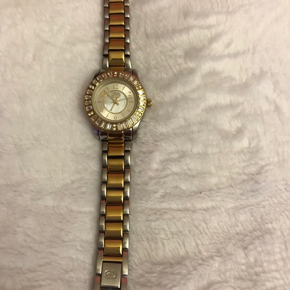 Watch - Picture 2 of 4